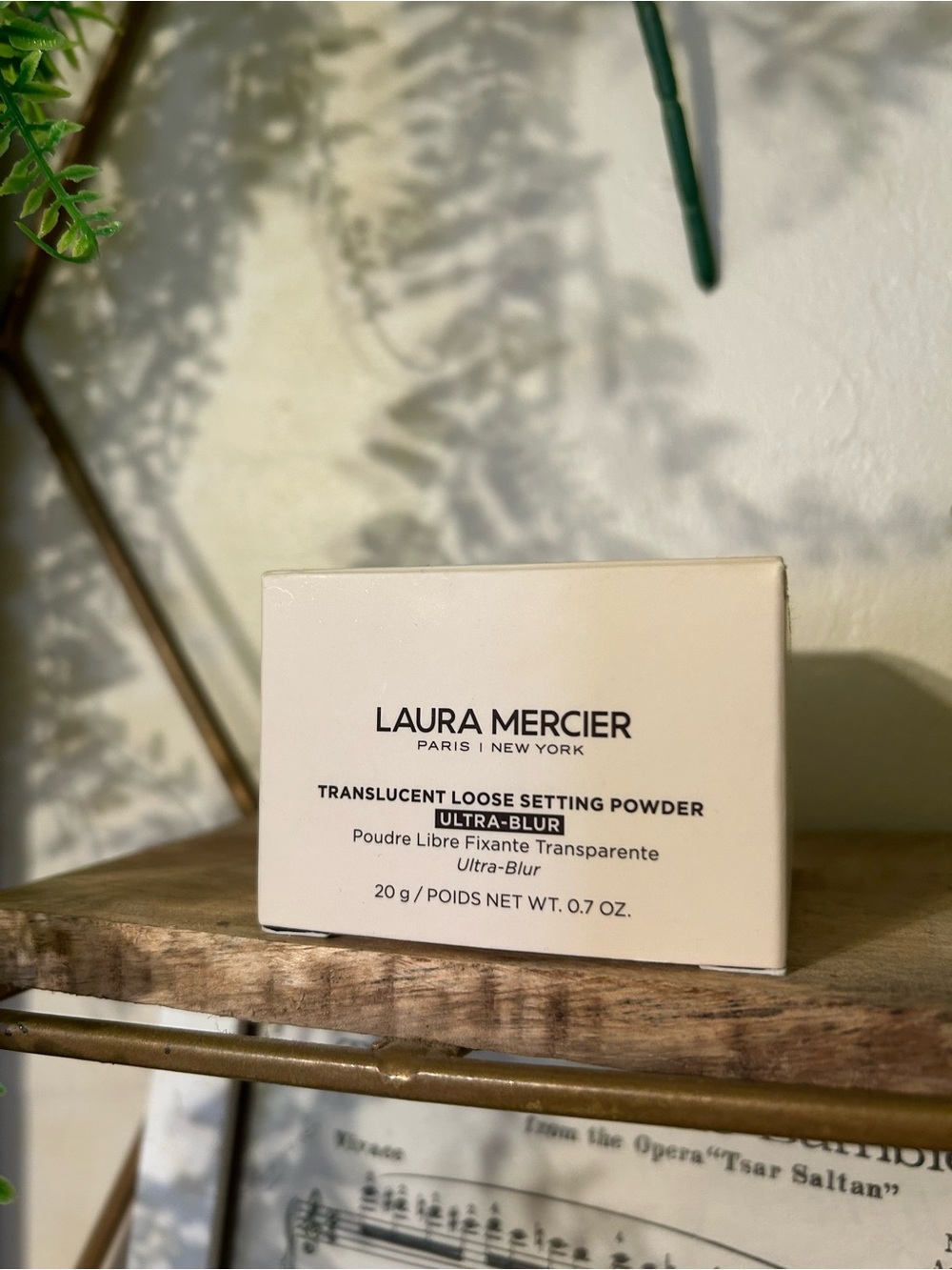 laura mercier Translucent Loose Setting Powder - translucent medium deep